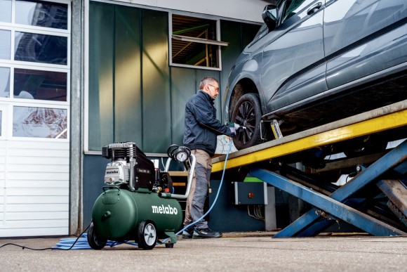 Компресор Metabo Basic 300-50, 50л (601525000) Компресор Metabo Basic 300-50, 50л (601525000)