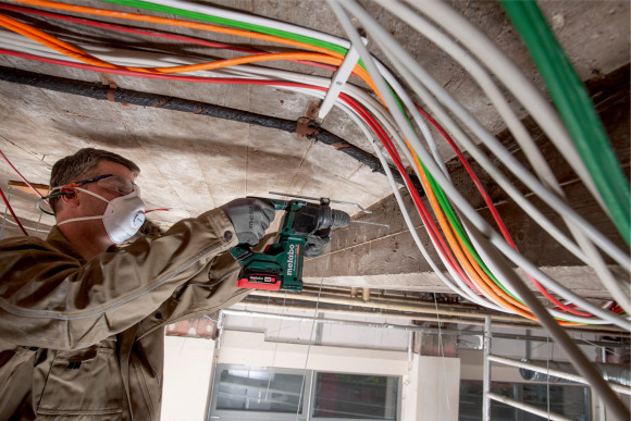 Акумуляторний перфоратор Metabo PowerMaxx BH 12 BL 16, 2*2.0 Ач (600207500)