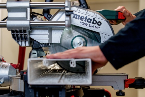 Торцевальная пила Metabo KGSV 254 MC (615254000)