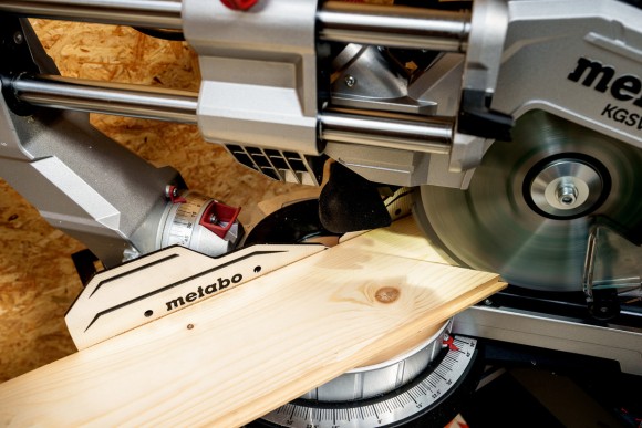 Торцевальная пила Metabo KGSV 254 MC (615254000)