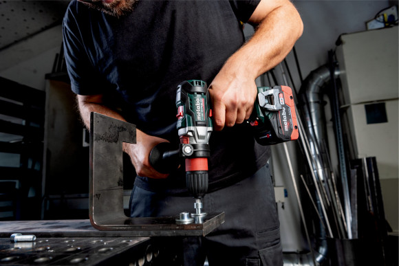 Акумуляторний шурупокрут-різьбонарізчик Metabo GB 18 LTX BL Q I каркас в кейсі (602362840)