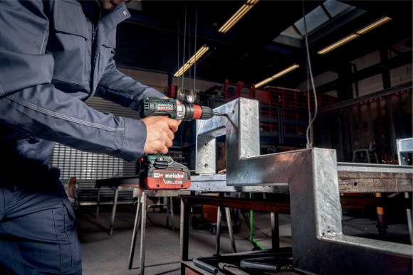 Акумуляторний шурупокрут-різьбонарізчик Metabo GB 18 LTX BL Q I каркас в кейсі (602362840)