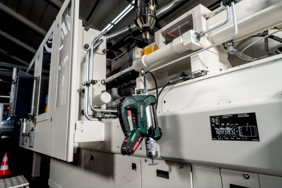 Акумуляторний змащувальний пістолет Metabo FP 18 LTX, 2*2.0 Аг (600789500)