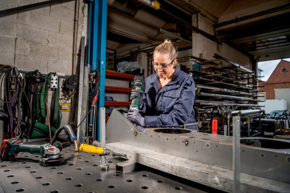 Акумуляторна прямошліфувальна машина Metabo GVPB 18 LTX BL 11-28 каркас (600827850)