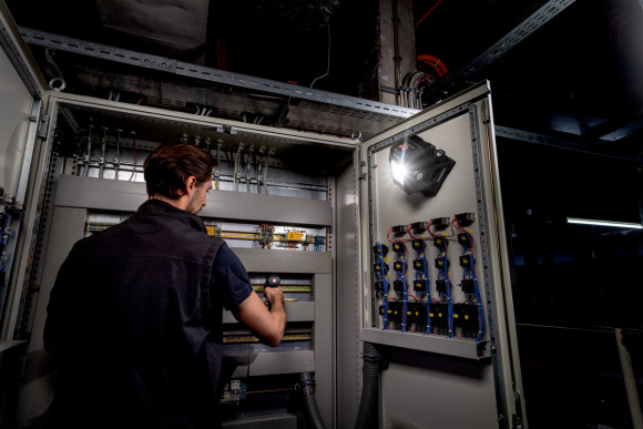 Акумуляторний прожектор Metabo BSA 12-18 LED 2000 каркас (601504850) Акумуляторний прожектор Metabo BSA 12-18 LED 2000 каркас (601504850)