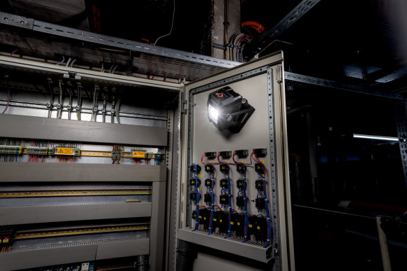 Акумуляторний прожектор Metabo BSA 12-18 LED 2000 каркас (601504850) Акумуляторний прожектор Metabo BSA 12-18 LED 2000 каркас (601504850)