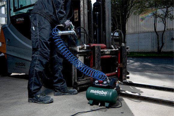 Безмасляний компресор Metabo Basic 160-6 W OF (601501000) Безмасляний компресор Metabo Basic 160-6 W OF (601501000)