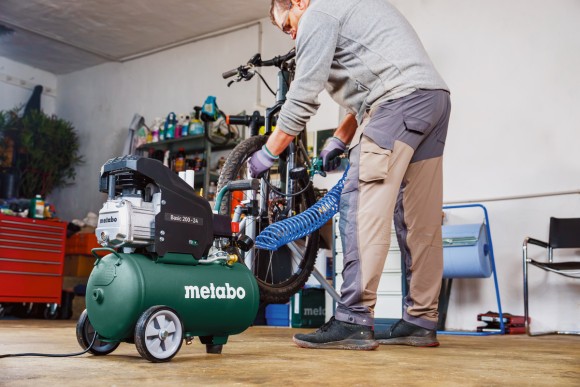 Компресор Metabo Basic 200-24, 24л + Набір пневмоінструменту Metabo LPZ 4 Set (691246000)