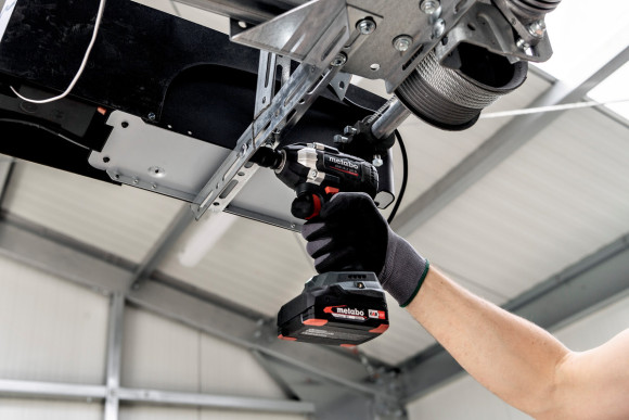 Акумуляторний ударний гайкокрут Metabo SSW 18 LT 300 BL каркас (602398850)