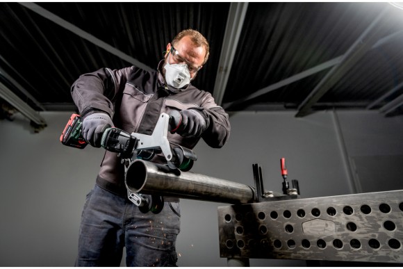 Акумуляторна стрічкова шліфмашина для труб Metabo RBVB 18 LTX BL 180, 18В, каркас (601768840) Акумуляторна стрічкова шліфмашина для труб Metabo RBVB 18 LTX BL 180, 18В, каркас (601768840)