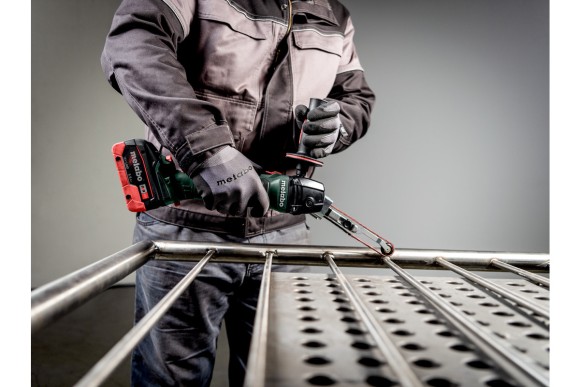 Аккумуляторный ленточный напильник Metabo BFVB 18 LTX BL 90, 18В, каркас (601767840) Аккумуляторный ленточный напильник Metabo BFVB 18 LTX BL 90, 18В, каркас (601767840)