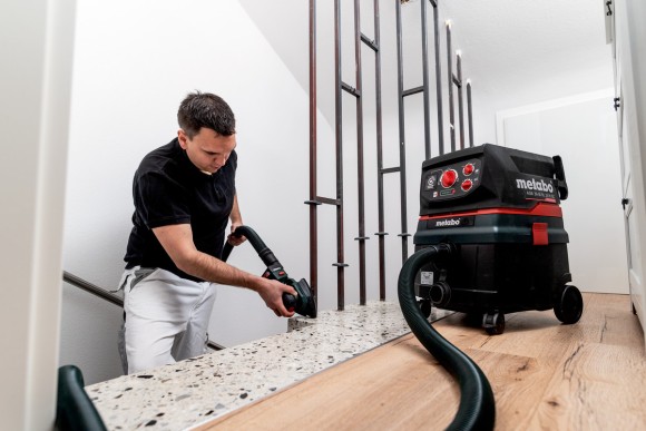 Акумуляторна трикутна вібраційна машина PowerMaxx SMA 12 BL (602037840) Акумуляторна трикутна вібраційна машина PowerMaxx SMA 12 BL (602037840)