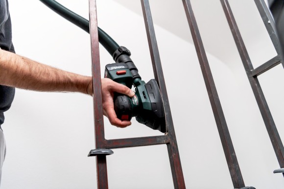 Акумуляторна трикутна вібраційна машина PowerMaxx SMA 12 BL (602037840) Акумуляторна трикутна вібраційна машина PowerMaxx SMA 12 BL (602037840)