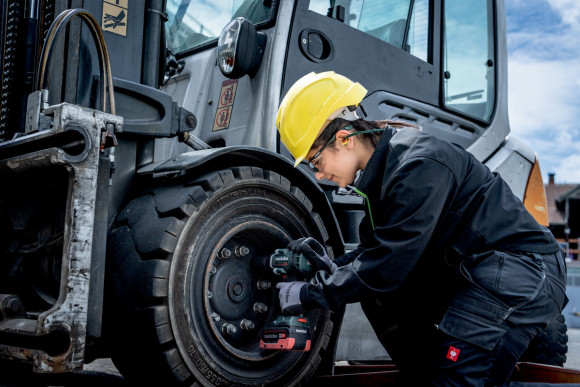 Акумуляторний ударний гайкокрут Metabo SSW 18 LTX 800 BL каркас (602403850)