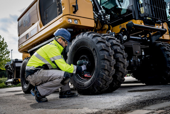 Акумуляторний ударний гайкокрут SSW 18 LTX 1750 BL каркас (602402850)