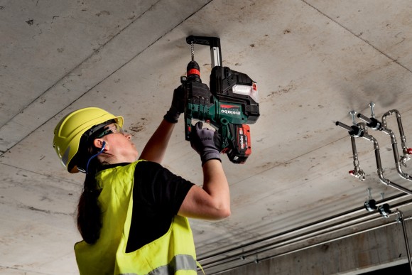 Акумуляторний перфоратор Metabo KH 18 LTX BL 28 Q , 2*5.5 Ач (601715660)