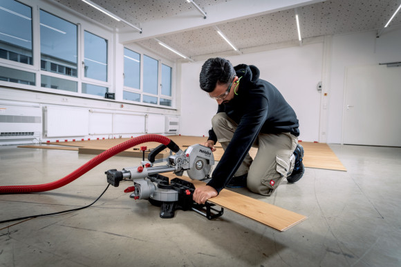 Торцювальна пила Metabo KGS 216 M + диск (613216900)