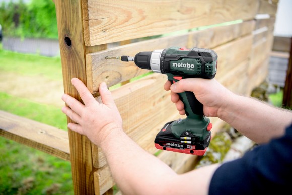 Аккумуляторный ударный шуруповерт Metabo SB 18 L, 18В (614053500) Аккумуляторный ударный шуруповерт Metabo SB 18 L, 18В (614053500)