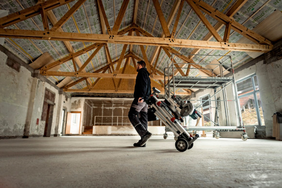 Торцювальна пила з протяжкою Metabo KGS 216 M New (613216000)