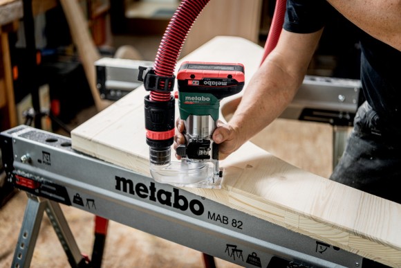 Акумуляторний фрезер для обробки крайок Metabo FMV 18 LTX BL 8, 18В, каркас (601742800) Акумуляторний фрезер для обробки крайок Metabo FMV 18 LTX BL 8, 18В, каркас (601742800)