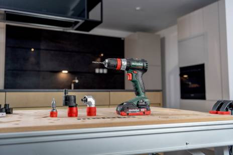 Аккумуляторный ударный шуруповерт Metabo SB 18 L BL Quick, 18В (613158500)
