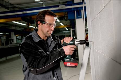 Акумуляторний ударний шуруповерт Metabo SB 18 LT (602103500)