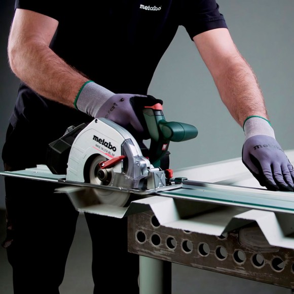 Аккумуляторная дисковая пила Metabo MKS 18 LTX BL 58, 18В, каркас (600773840)