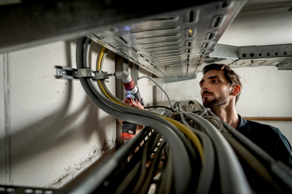 Акумуляторний дриль-шурупокрут Metabo PowerMaxx BS BL Q 2х2.0 Аг (601749500) Акумуляторний дриль-шурупокрут Metabo PowerMaxx BS BL Q 2х2.0 Аг (601749500)