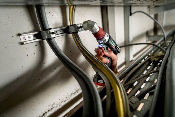 Акумуляторний дриль-шурупокрут Metabo PowerMaxx BS BL Q 2х2.0 Аг (601749500) Акумуляторний дриль-шурупокрут Metabo PowerMaxx BS BL Q 2х2.0 Аг (601749500)