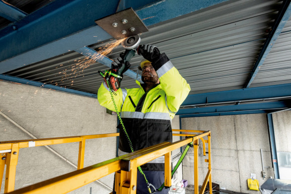 Акумуляторна болгарка Metabo WPB 18 LT BL 11-125 Quick каркас в кейсі (613059840)