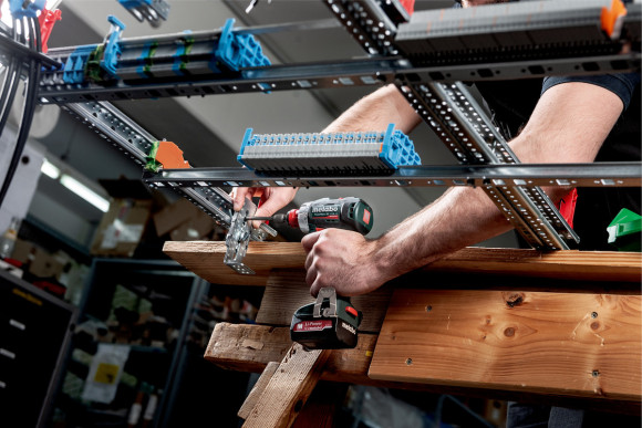 Акумуляторний дриль-шурупокрут Metabo PowerMaxx ВS 12 BL Quick Pro (601045920) Акумуляторний дриль-шурупокрут Metabo PowerMaxx ВS 12 BL Quick Pro (601045920)