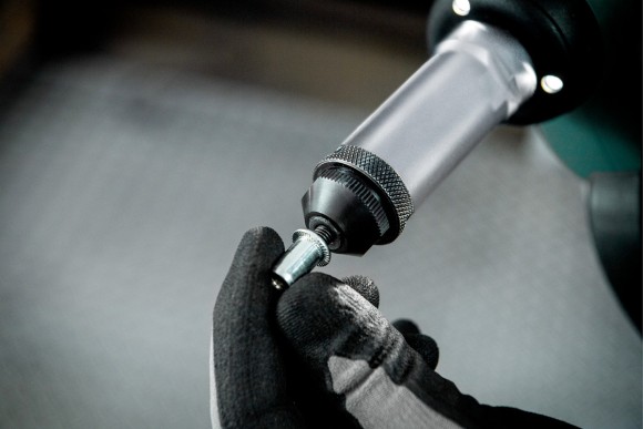 Акумуляторний заклепувальний пістолет для різьбових заклепок NMP 18 LTX BL M10 каркас (601788850)