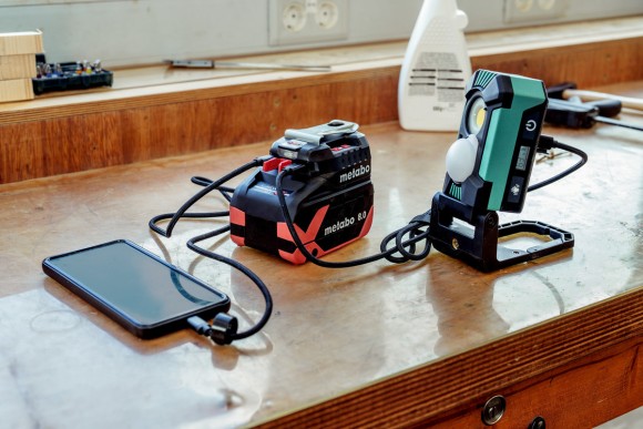 Кишеньковий зарядний пристрій Metabo PC 18-65 (600409000) Кишеньковий зарядний пристрій Metabo PC 18-65 (600409000)