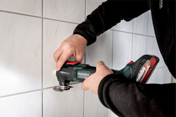 Акумуляторний універсальний інструмент Metabo MT 18 LTX BL QSL, 2*2AH, METABOX 145 L (613088500)